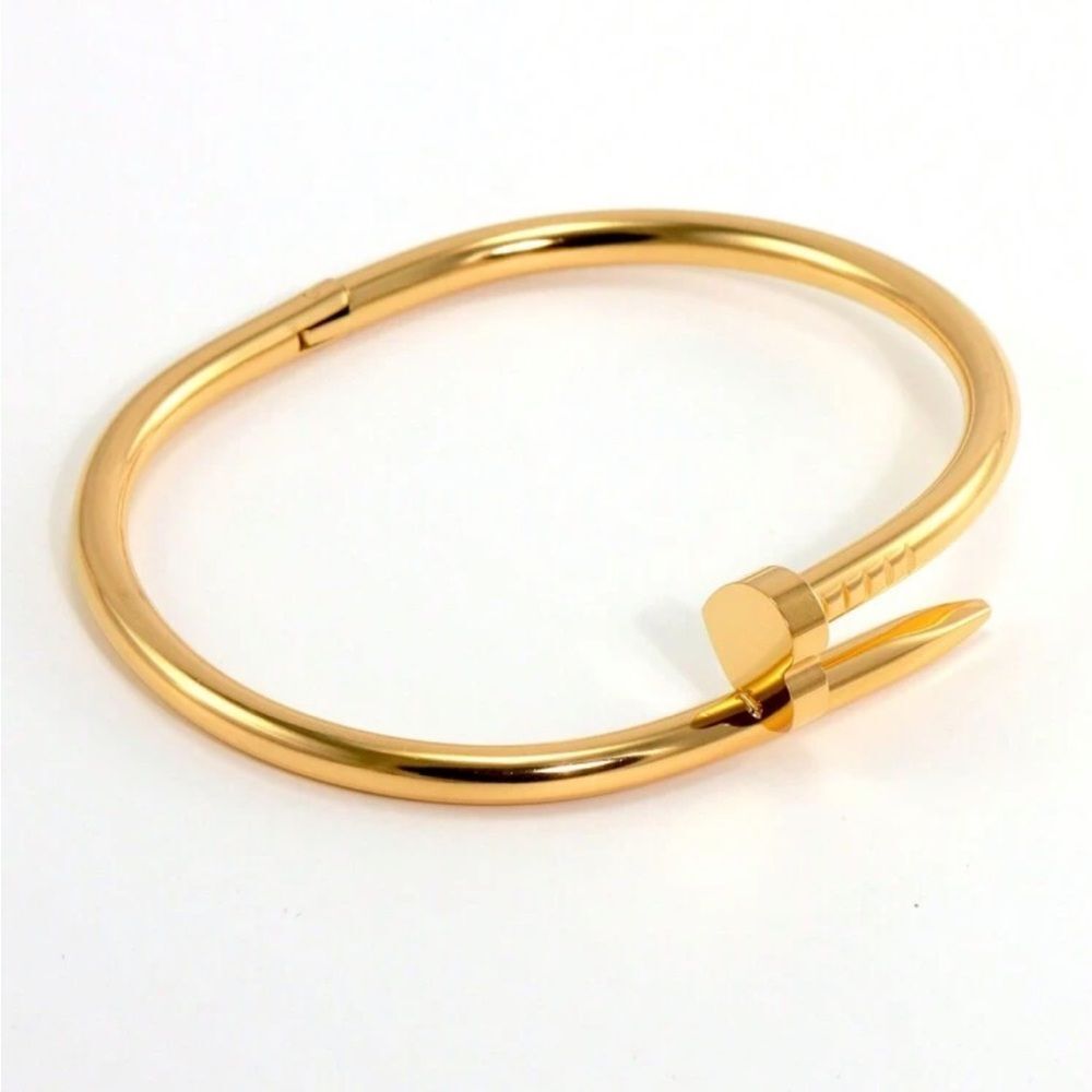 Heart Nail Bracelet #2010